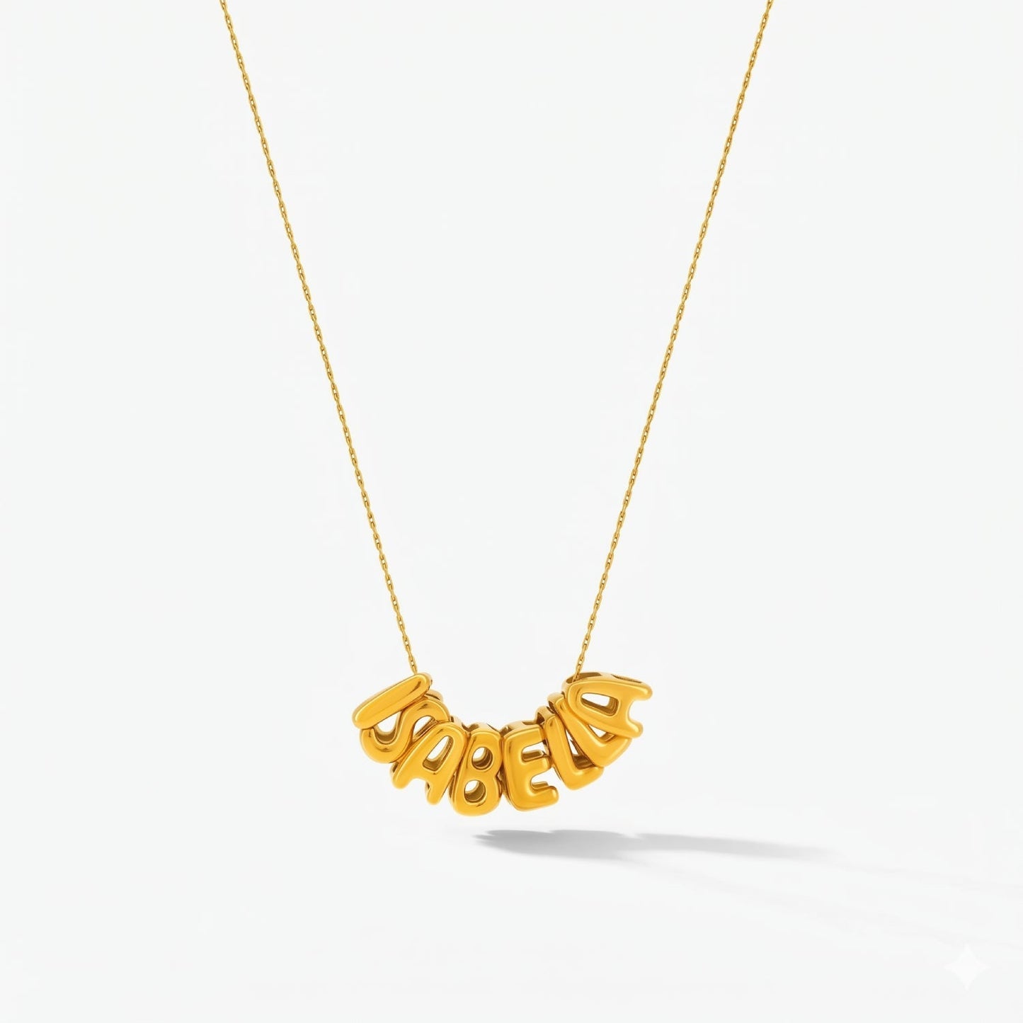 Collar con nombre de burbujas