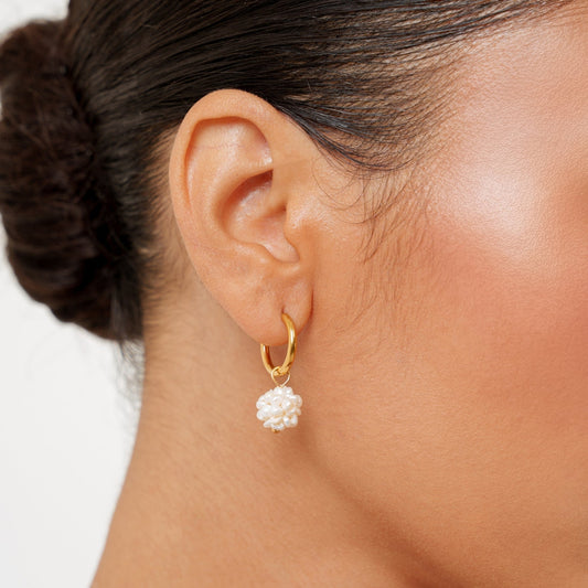 Pendientes de aro pequeñas perlas