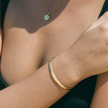Brazalete martillado