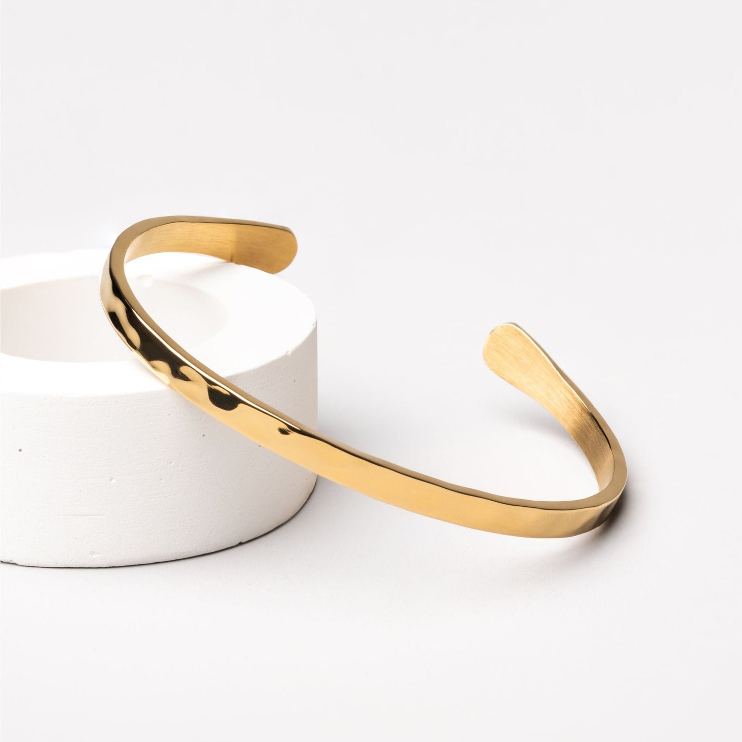Brazalete martillado