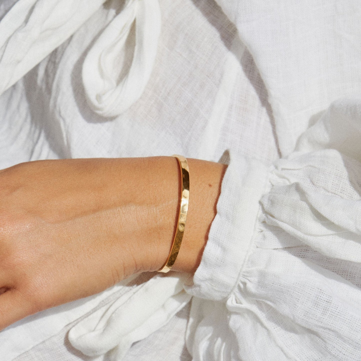 Brazalete martillado