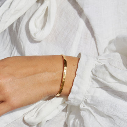 Brazalete martillado