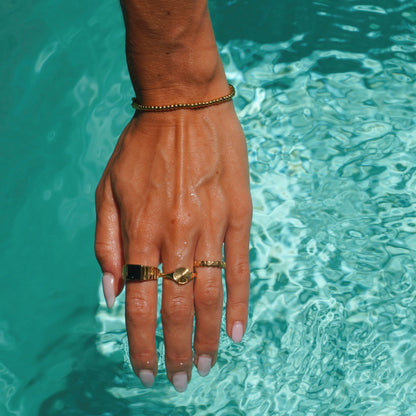 Anillo de ónix "Kaya"