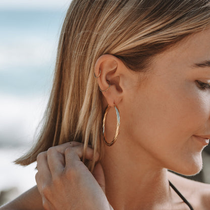 Aretes atrevidos trenzados