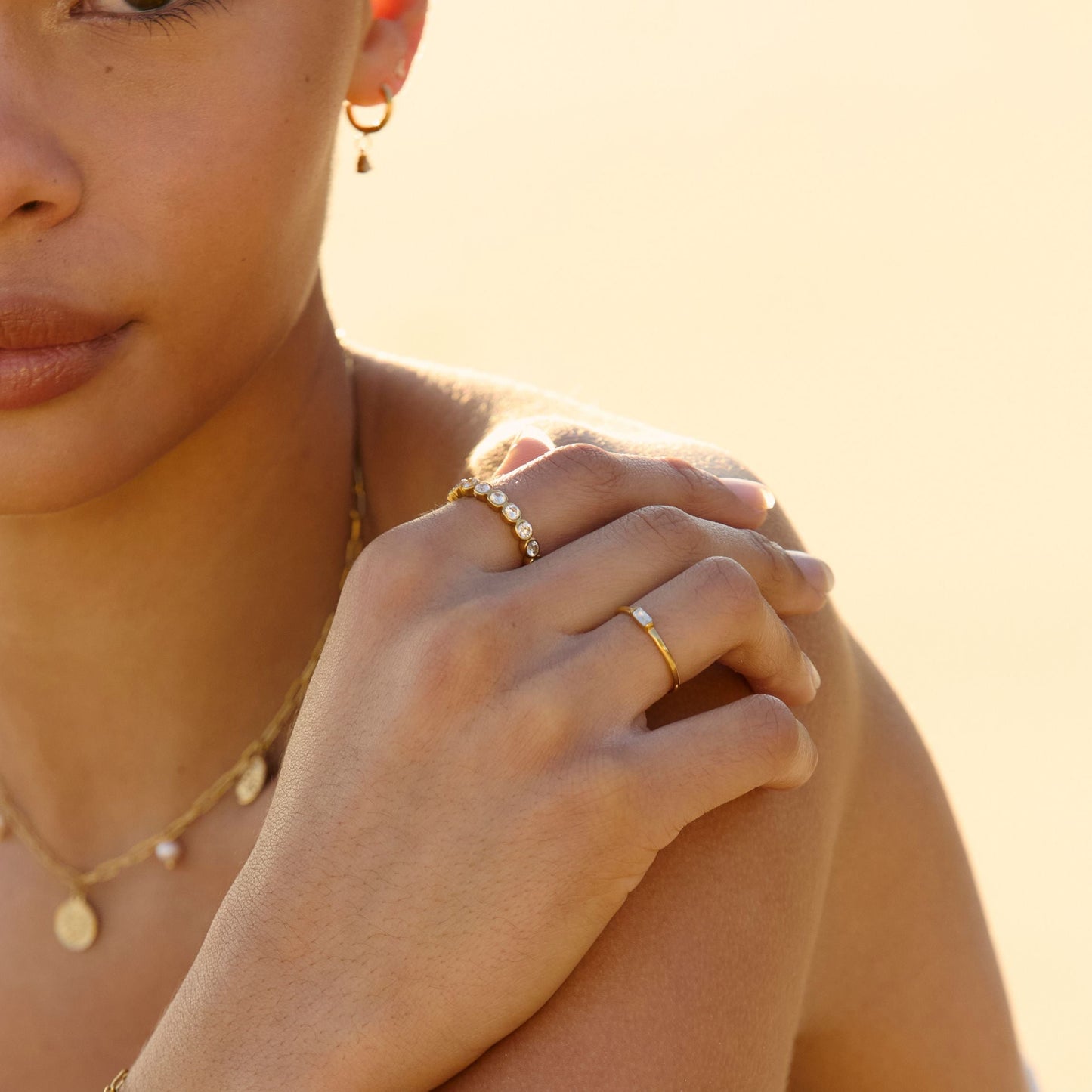Anillo Brillante de Cuentas