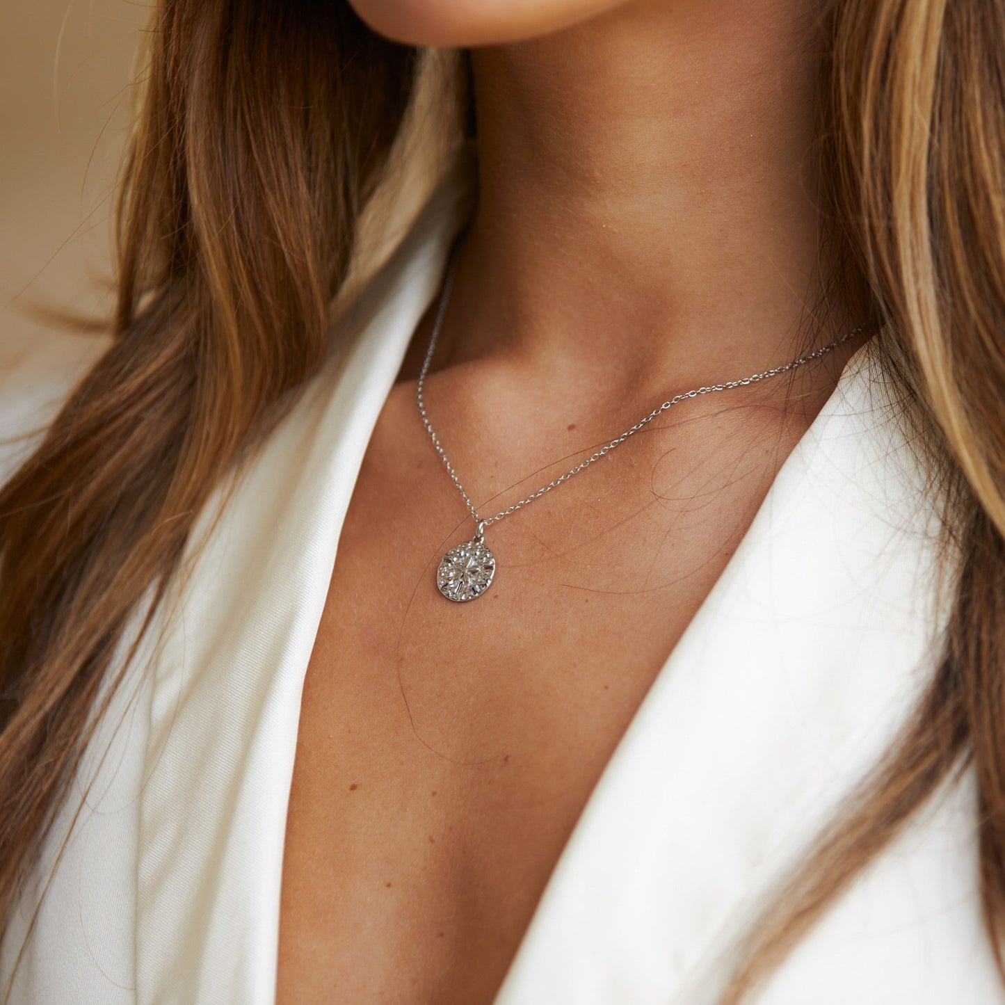 Collar de dólar de arena