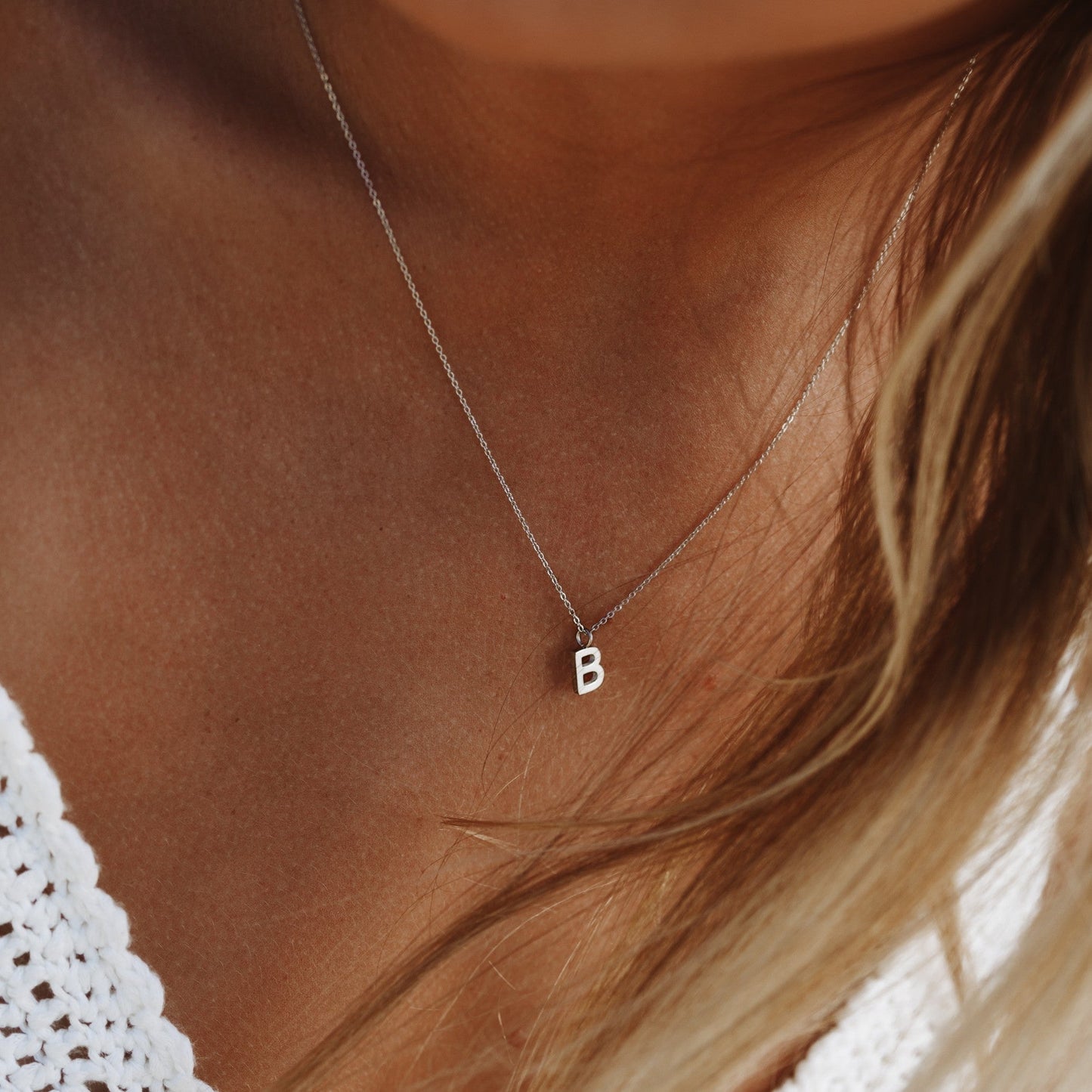 Collar con inicial