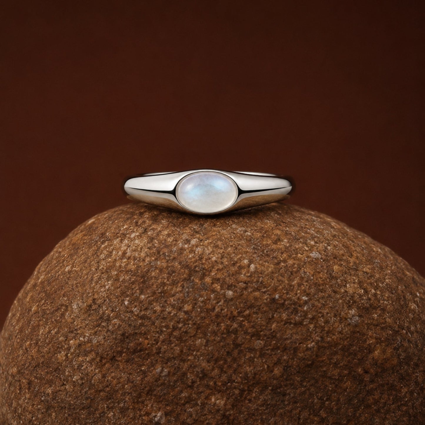 Anillo de piedra lunar